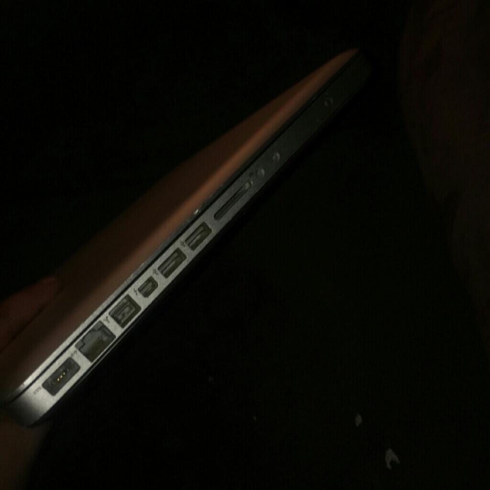 Laptop - Picture 3 of 3